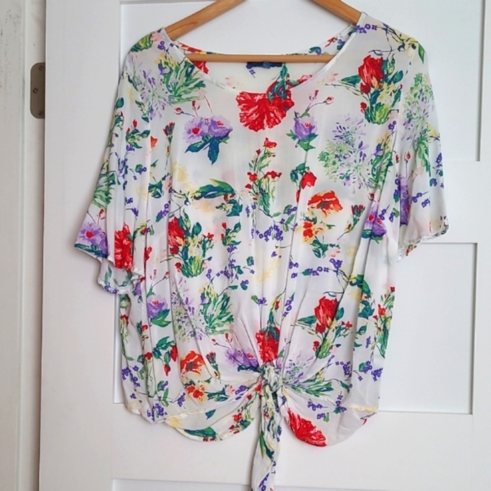 Red and Blue Floral Tie Front Blouse Cute Garden Top Shirt Cottage Prairie